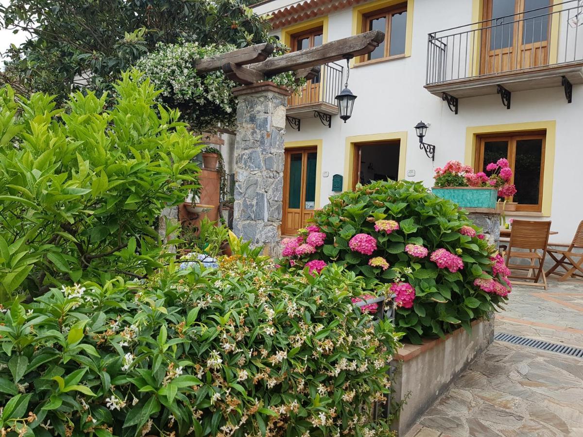 Borgo San Francesco Hotel Gioiosa Marea Bagian luar foto