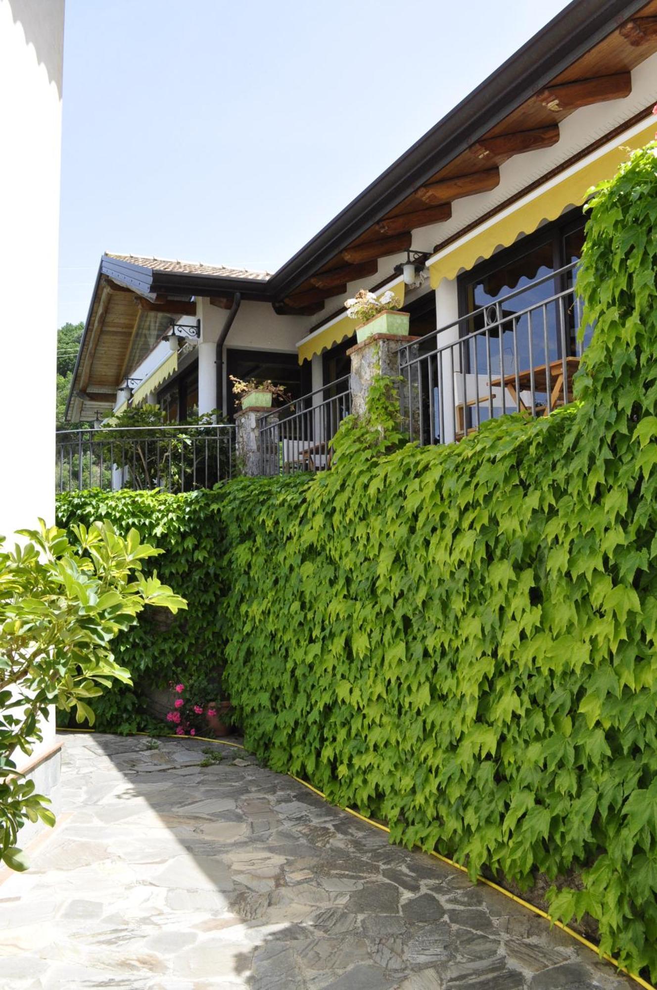 Borgo San Francesco Hotel Gioiosa Marea Bagian luar foto