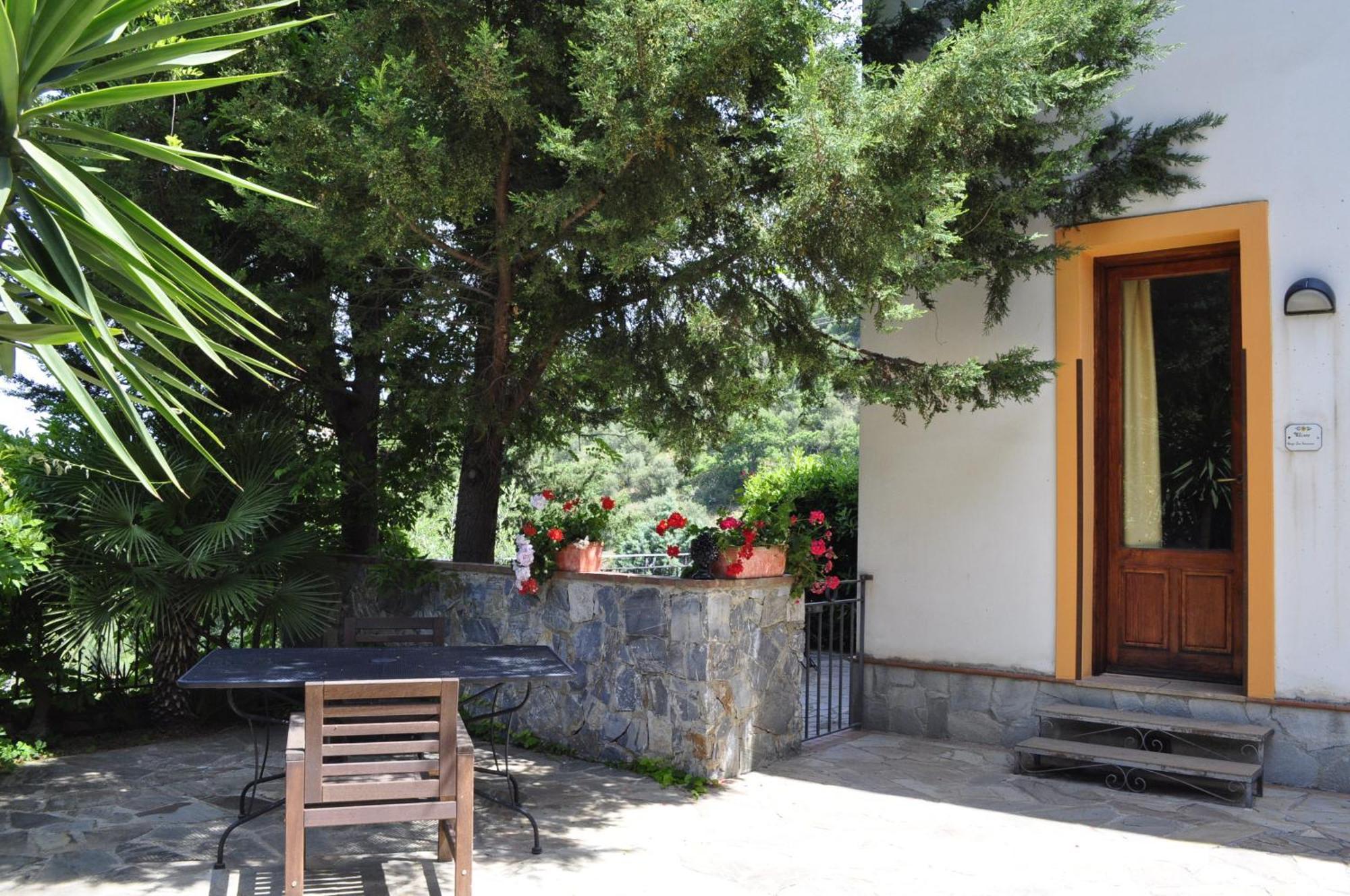 Borgo San Francesco Hotel Gioiosa Marea Bagian luar foto
