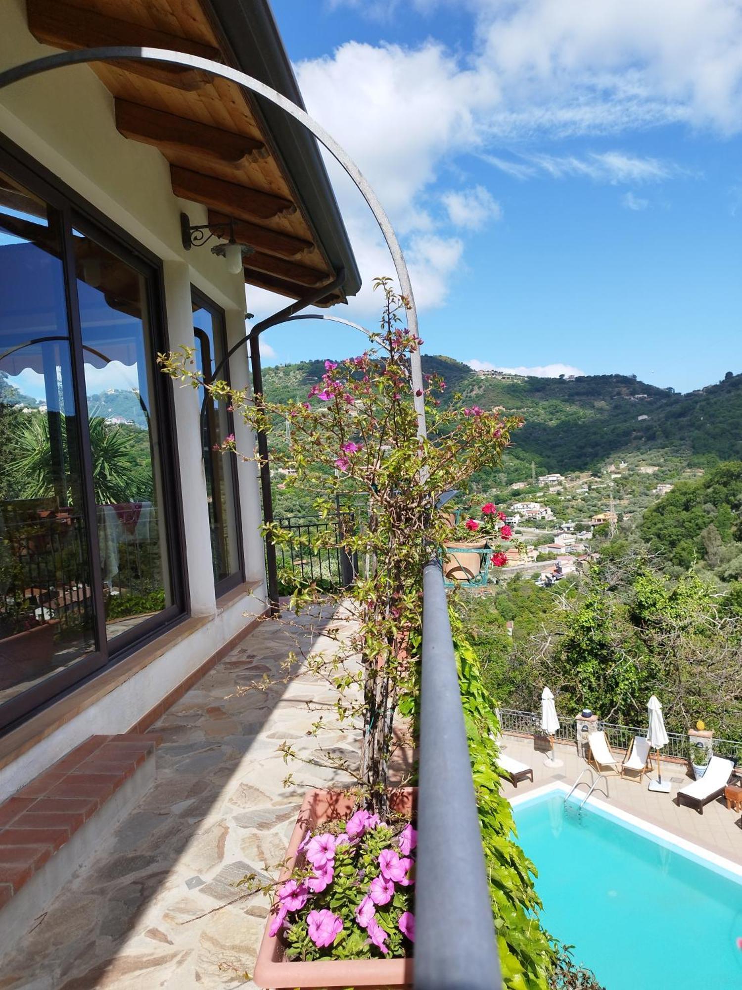 Borgo San Francesco Hotel Gioiosa Marea Bagian luar foto