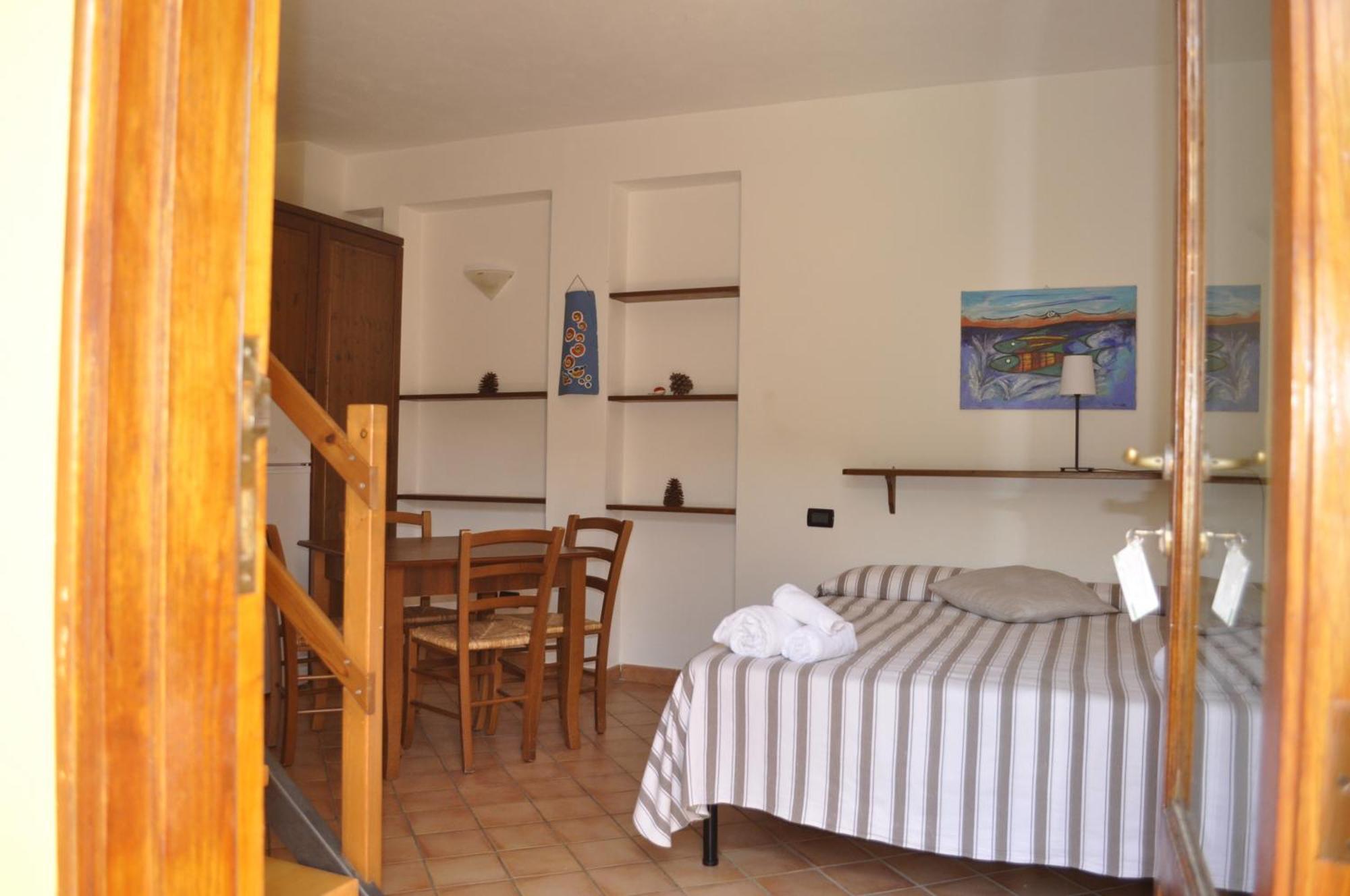 Borgo San Francesco Hotel Gioiosa Marea Bagian luar foto