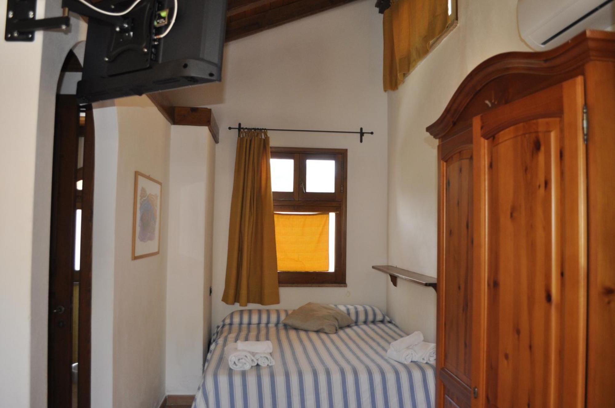 Borgo San Francesco Hotel Gioiosa Marea Ruang foto