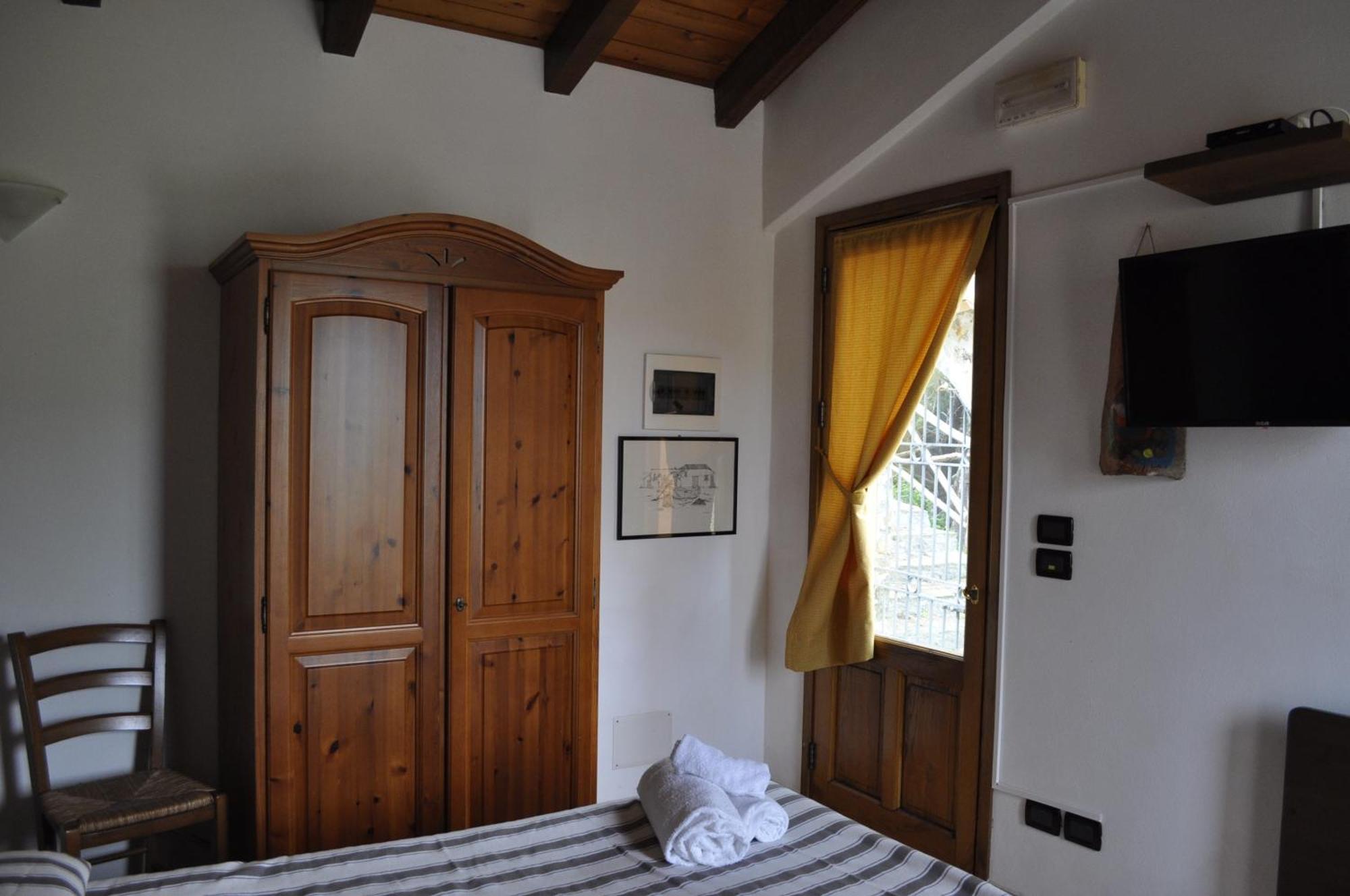 Borgo San Francesco Hotel Gioiosa Marea Ruang foto